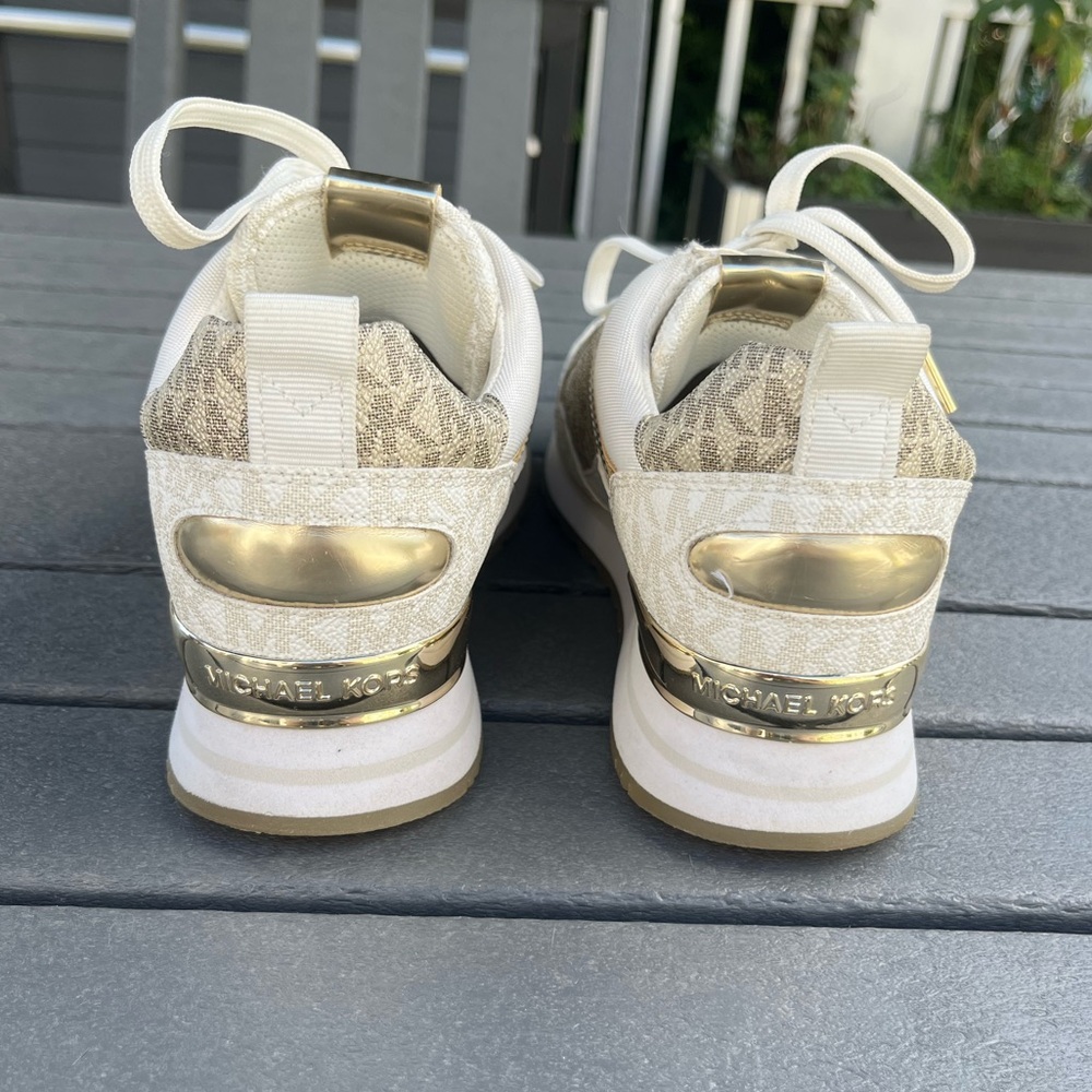 Michael Kors; Wilma Color-Block Logo Trainers; Little/No wear; Woman’s 9/9.5 - Picture 10 of 13